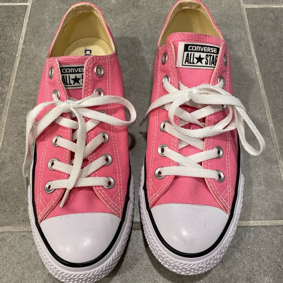 Converse Shoes - Converse Classic Chuck Taylors | Women’s Size 9